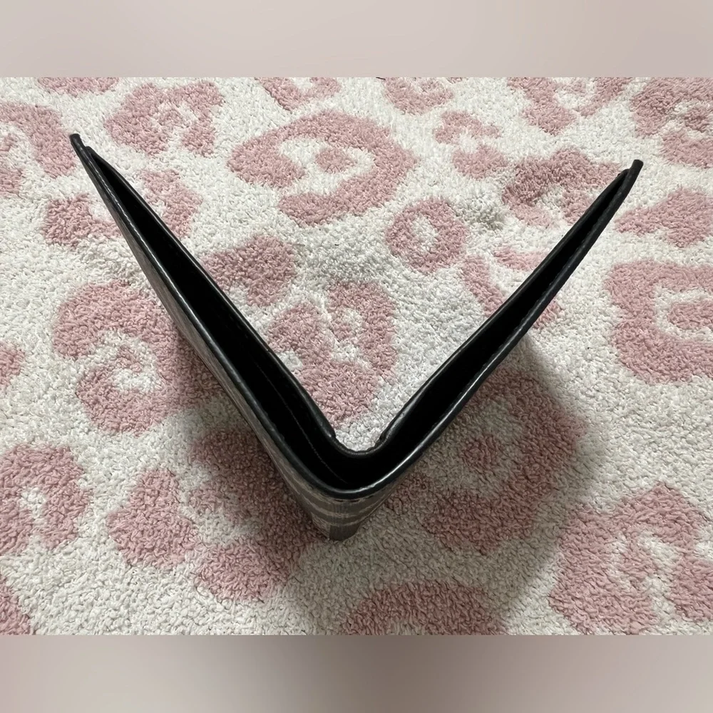 Gucci Black and Beige Men's Wallet - Picture 7 of 15